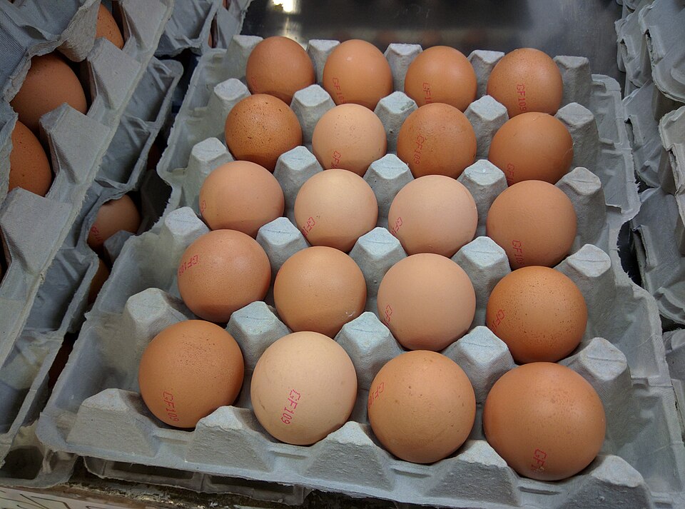 Farm eggs, tray of 30
