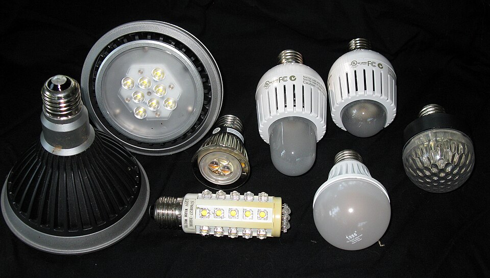 LED bulb 9W